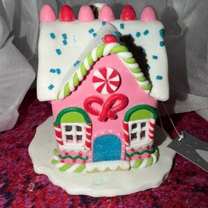 Light up gingerbread house pink Candyland small